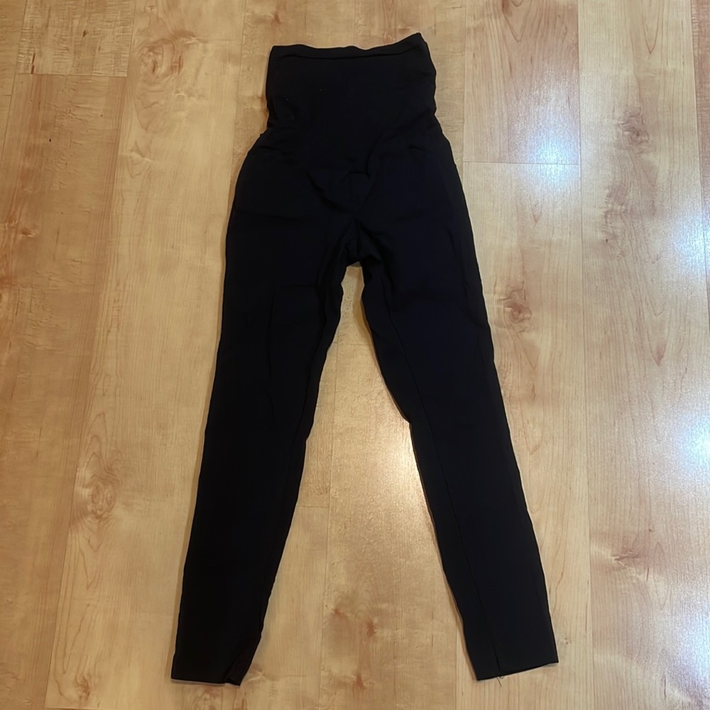 The BEST black maternity pants. SO comfortable and classy.